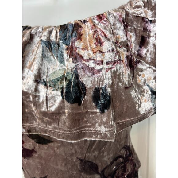 Charlotte Russe Velvet Off the Shoulder Body Suit Purple Rose Florals Medium - Picture 2 of 8